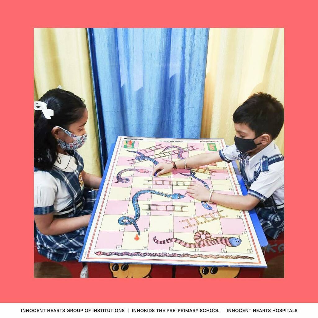 IHGI_GROUP's tweet photo. A fun game of Snakes &amp; Ladders to build friendships and comradery.
.
.
INNOKIDS The Pre-Primary School under the aegis of Innocent Hearts Group

Registration Open from December  01, 2021

PRE SCHOOL - NURSERY - KG I - KG II
.
.
#innokids #innocenthearts #ihgi  #ihgigroup #in… https://t.co/dzQkrynAVI