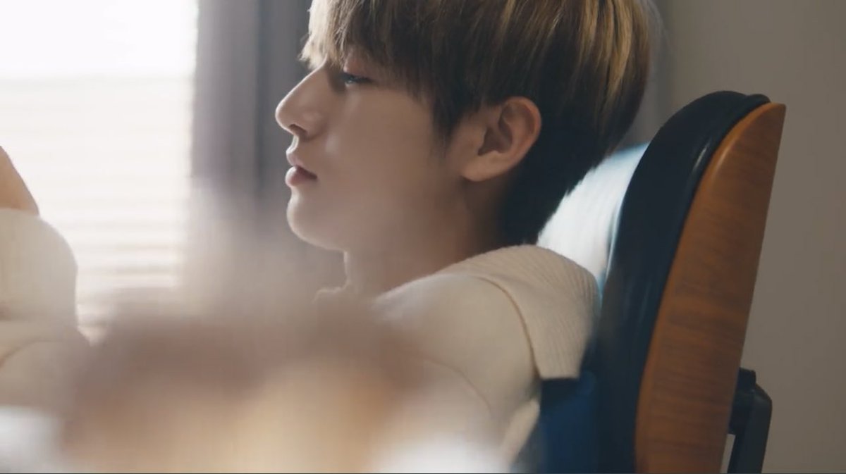 _mylilnnx's tweet photo. เฮียยิ้มอะไรอะ https://t.co/flCb795V6s
