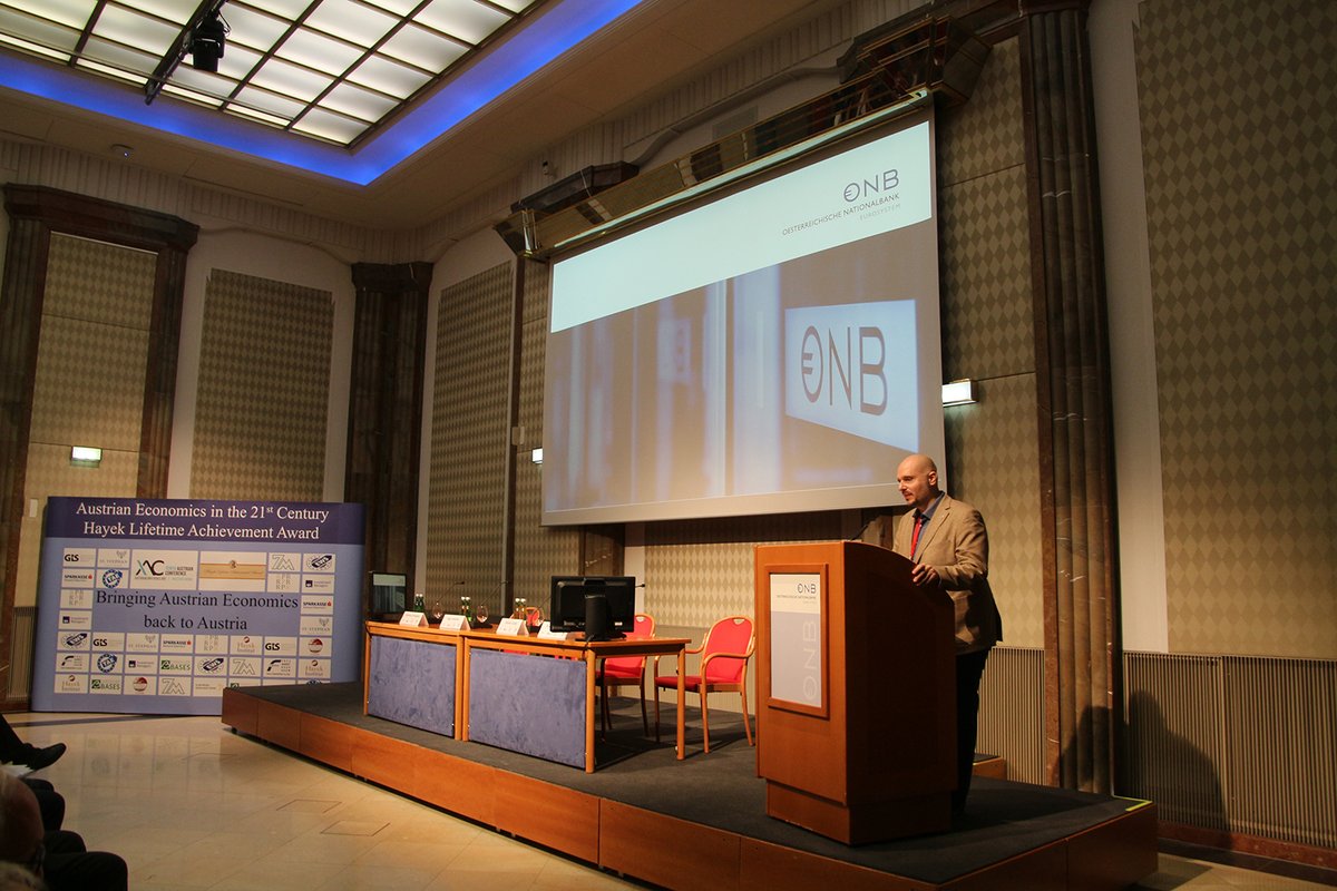 FundacionBases's tweet photo. Te compartimos una imagen del 10mo Congreso Internacional "La Escuela Austriaca de Economía en el siglo XXI" realizado en Viena los días 3, 4 y 5 de Noviembre.
#RESTARTVIENNA https://t.co/xFh8GpbggM