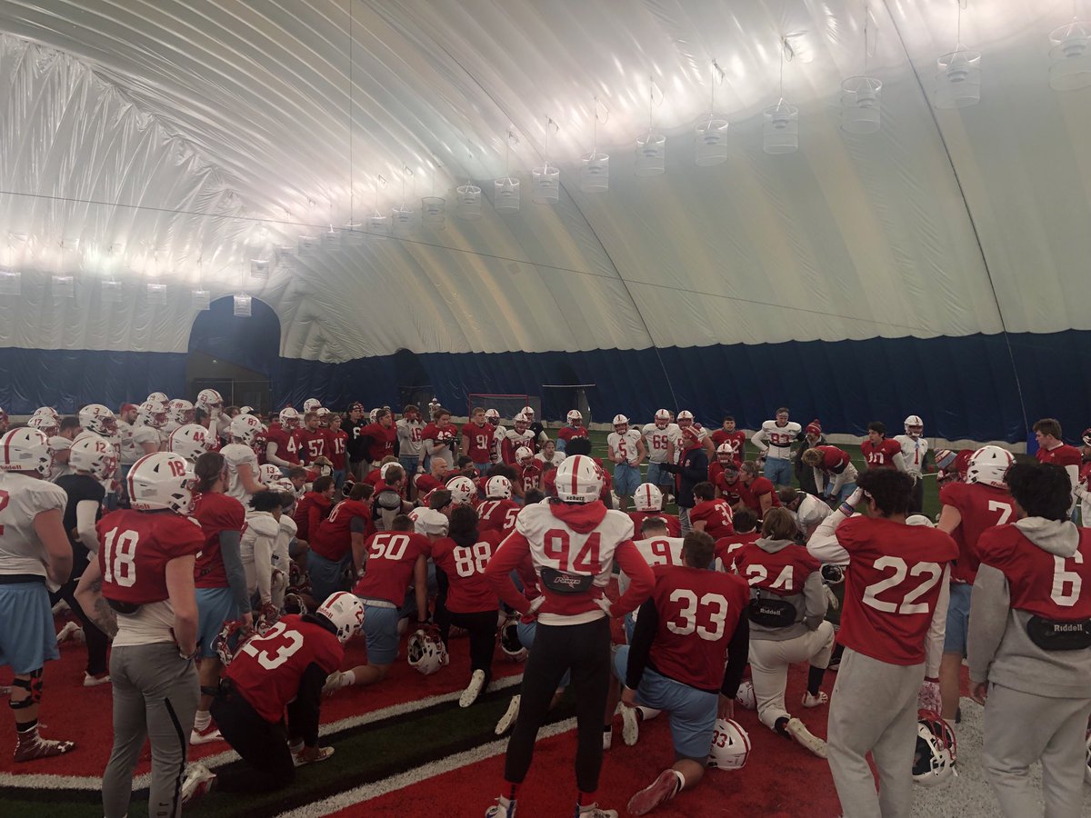 CoachNovakLoras's tweet photo. Happy Thanksgiving Day practice! https://t.co/gaR1wEAAwW