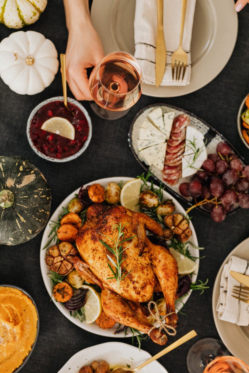 roseland_res's tweet photo. Roseland Residential wishes a very Happy Thanksgiving to you and yours! 🍗🍂
#RoselandRes #RoselandResidential #Thanksgiving https://t.co/UbEZKxKWV2