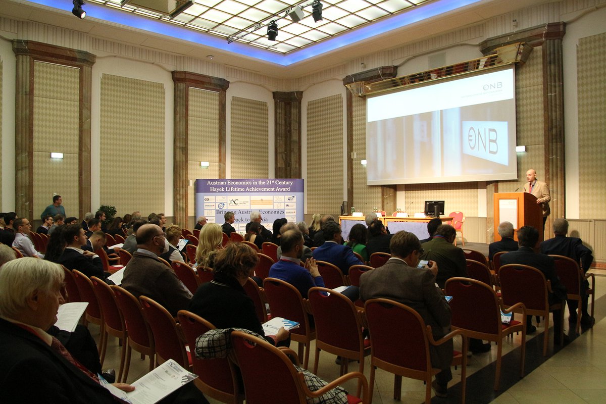 FundacionBases's tweet photo. Te compartimos una imagen del 10mo Congreso Internacional "La Escuela Austriaca de Economía en el siglo XXI" realizado en Viena los días 3, 4 y 5 de Noviembre.
#RESTARTVIENNA https://t.co/e8HN9AWQjw