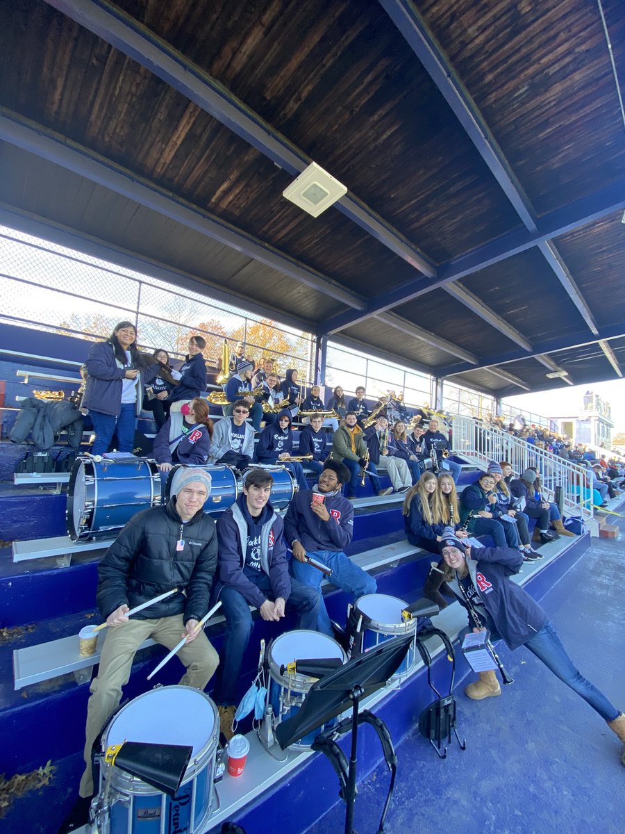 MsCrookRMS's tweet photo. Happy Thanksgiving! Pep band with some alums!! https://t.co/EJiXS2ptjr