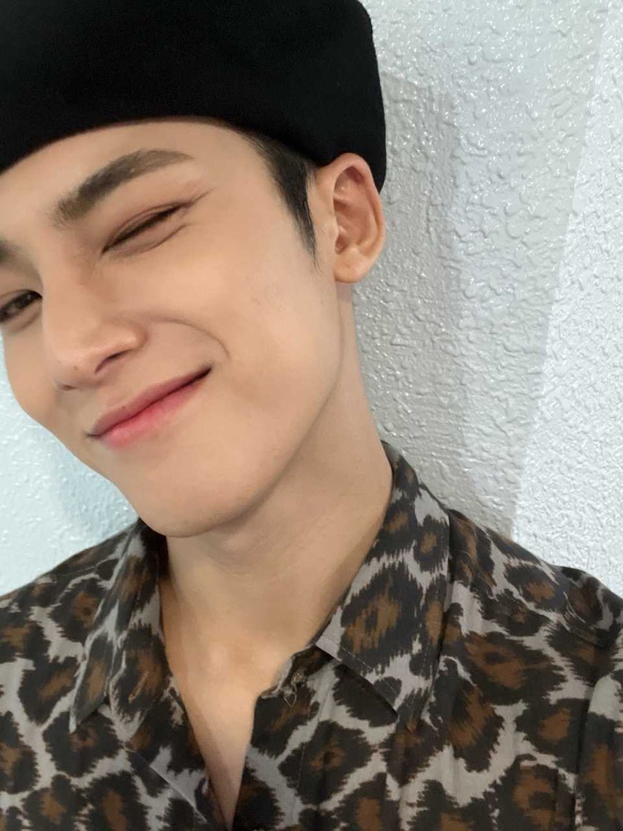 gyuspage's tweet photo. I am voting for #seventeen on #MAMAVOTE  , 2021 MAMA https://t.co/eYmQZ35NgL