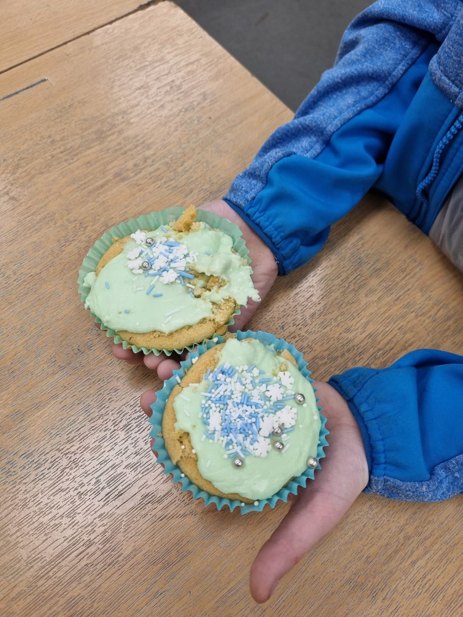 Yipworld2000's tweet photo. From baking cupcakes to cookin' cookies, the last couple of weeks at Food & Life Skill Thursdays have been amazing! Tonight gets even more interesting as we roll out the skewers π #yipworld #youthworkchangeslives #baking #lifeskills https://t.co/3uT85uz5oa