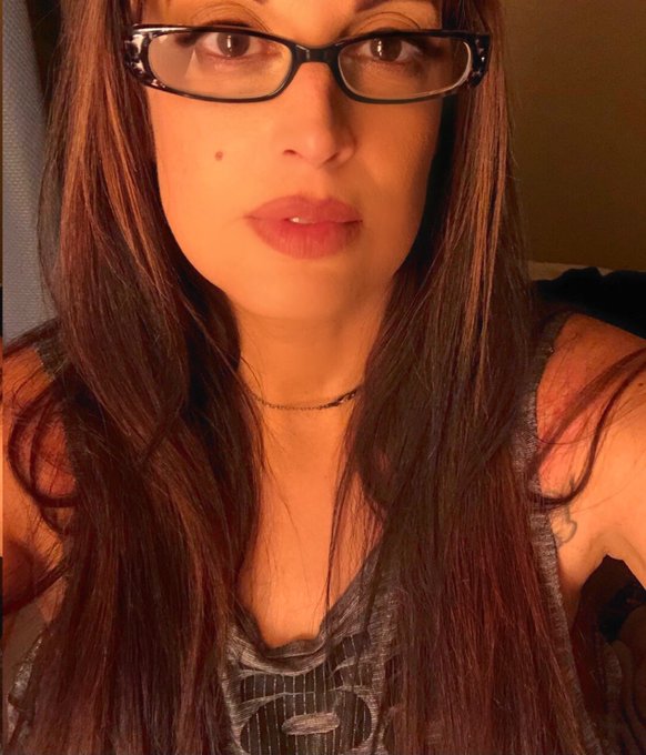 Good morning☀️☕️💋. To those in the US that celebrate this holiday, Happy Thanksgiving 😘. To those that<a href="/tag/thanksgiving"class="tags"><span>#thanksgiving</span></a><a href="/tag/nikkinova"class="tags"><span>#nikkinova</span></a>