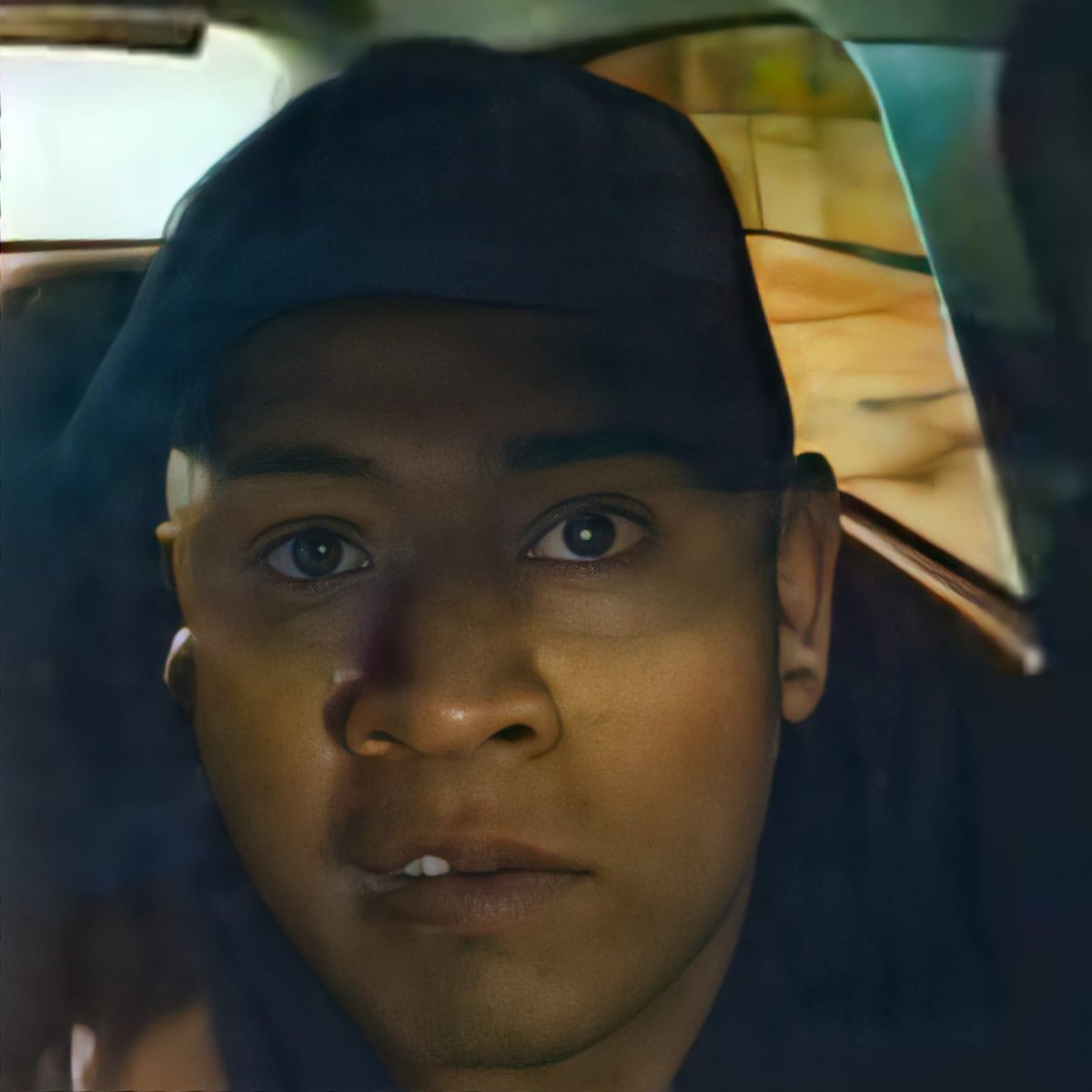 nnunezortiz's tweet photo. Un favor. 

Esta rata se  robó este automovil  en #Cuautitlan Izcalli a un conductor de la plataforma Uber , este delincuente no contaba con que el carro contaba camaras de seguridad instaladas en su interior. 

Vamos a hacerlo famoso , hasta dar con él, RT para mayor alcance https://t.co/oc3ljScE69
