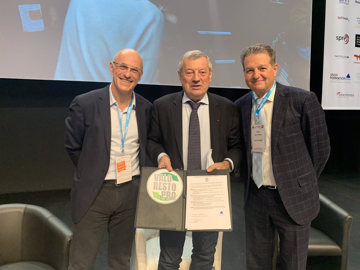 Equiphotelparis's tweet photo. [Ensemble avec nos partenaires - UMIH]
EquipHotel est présent à Strasbourg pour le 69e congrès de @UMIH_France sur la #relanceHCR 
L’occasion pour @BeatriceGravier, Directrice du salon d’échanger avec les professionnels du secteur. 
#equiphotel #congresUMIH #umih https://t.co/RW9QPqgsaz
