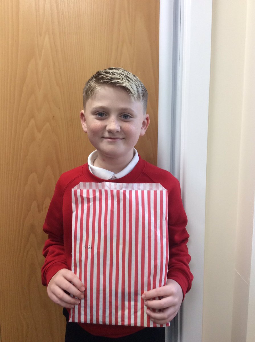 PallisterParkPS's tweet photo. Meet our Year 5 #pally #PupiloftheWeek winners.
#workhardplayhard @pauldixtweets #proud https://t.co/2m88ZfukaN