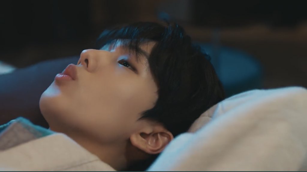 O80205's tweet photo. 지성이 코 보험 들자 !! https://t.co/mylnn16MNt
