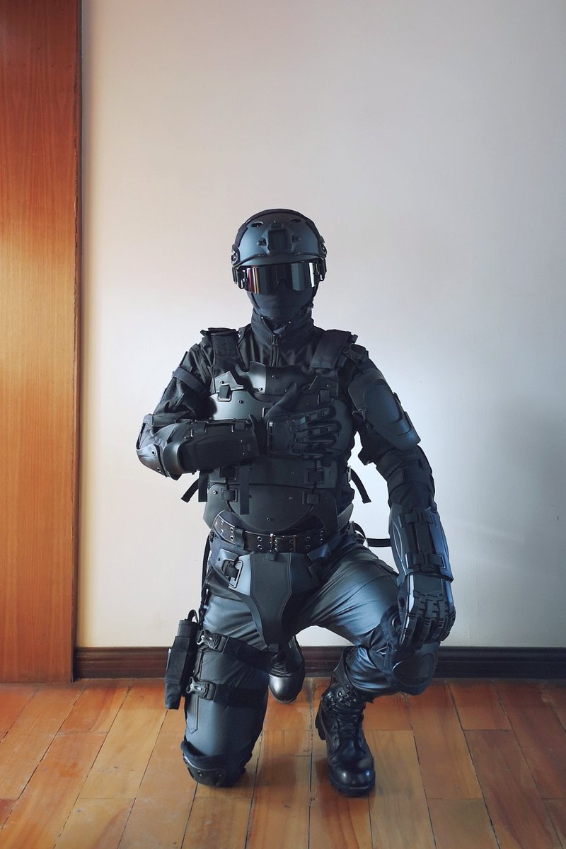 Thanksgiving: It's my honor to be a robot guard！