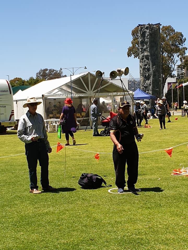 petanquewa1's tweet photo. Have a Go Day was held on Wednesday 10/11/21 at Burswood Park. It was a successful day for our PWA Petanque Promotion. Many people been captivated with the game and pleased to have a go at the game. #petanque #petanquewa https://t.co/TozVrEbkMS