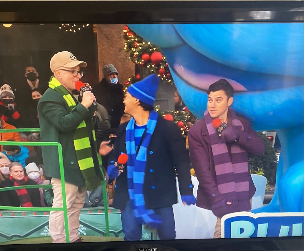 dilemmalord's tweet photo. can't believe steve and joe and josh from blue's clues just cured all millennial burnout with this one float #MacysParade https://t.co/1nBCmjb6Ca