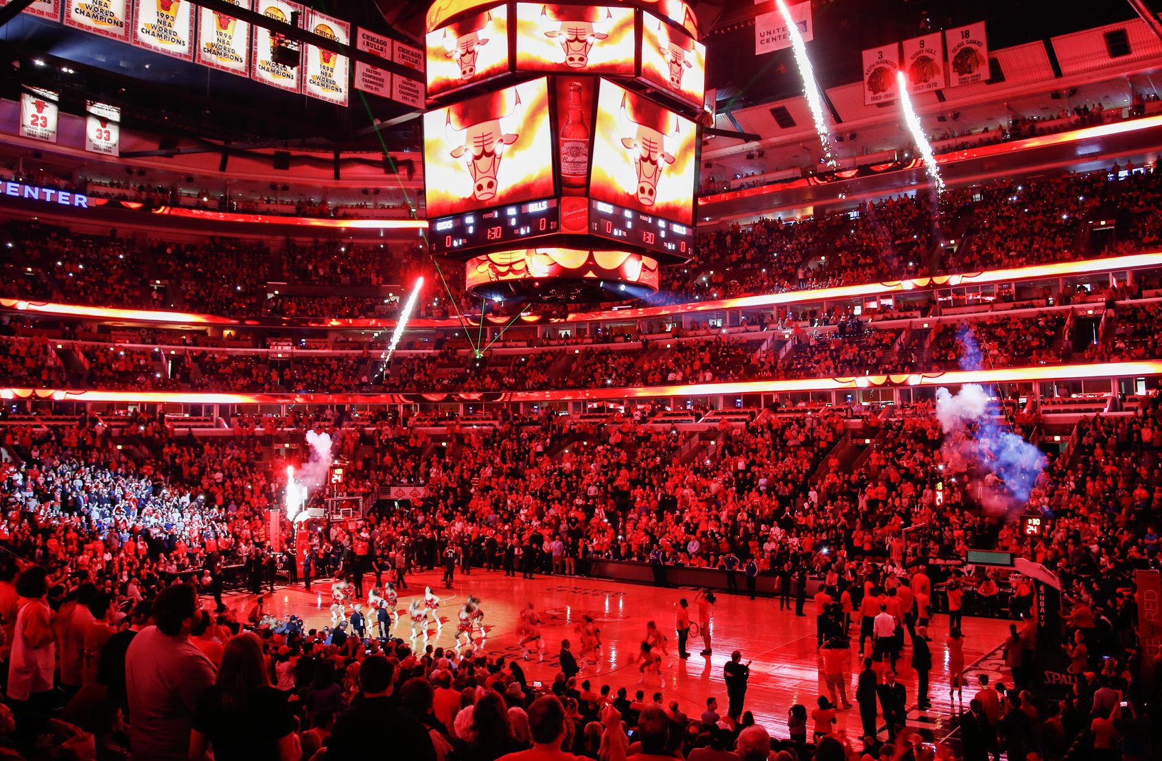 See Red Brasil on X: "🏡| O Chicago Bulls é a franquia com maior número de  público no United Center. Média de 20,691 mil pessoas indo a casa do Bulls  nesta temporada.