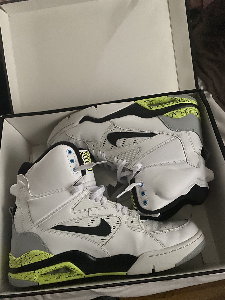 mitchrich4's tweet photo. Bout to flex on the fam!!! https://t.co/rNZ6uiYEuq