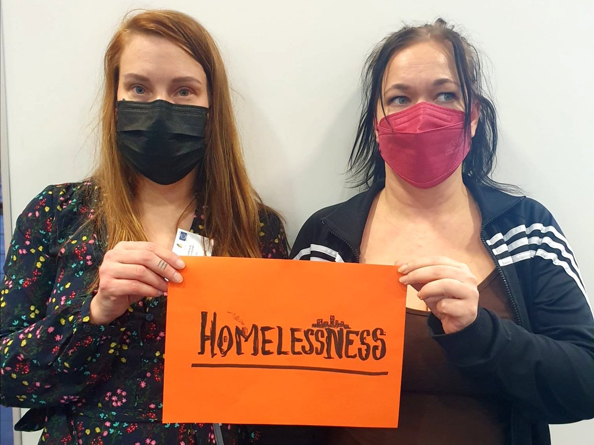 YK:n naisiin kohdistuvan väkivallan vastainen päivä. Naisten asunnottomuuden ja väkivallan yhteyttä ei tunnisteta vielä tarpeeksi. Riikka ja Heidi puhuvat puhuvat asian puolesta Budapestissa. <a href="/HDLsaatio/">Diakonissalaitos</a> @VVA_yhdistys <a href="/naistenkartano/">Naistenkartano</a> #naistenoikeudet #väkivalta #asunnottomuus