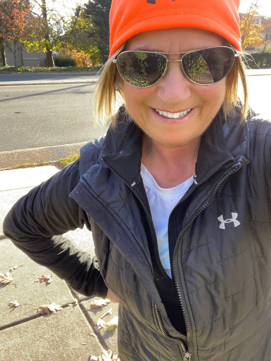 Carolee_Walker's tweet photo. Seriously miss the annual Turkey Trot IRL!! This morning I welcomed the company of the Peloton outdoor audio running community: “Use gratitude as fuel” 

#running #peloton #gratitude #turkeytrot #keepingmybounce #runhappy #grateful #happythanksgivng #exercisehelps https://t.co/ha7tgziUil