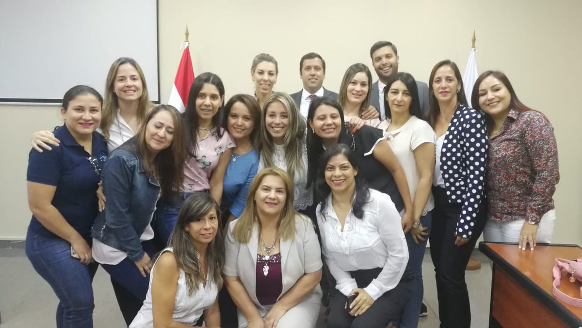 segoviaml's tweet photo. Eliminar la violencia contra las mujeres depende de muchas manos y corazones (WD) comprometidos en el derecho de las mujeres de vivir en una sociedad pacífica y feliz. Avanzamos con el Equipo especializado Ley5777 @MDP_py a cargo del adjunto @PaublinoE https://t.co/9f6N68a3Od
