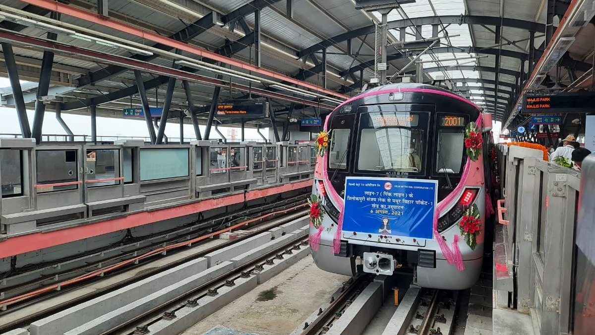 Secretary_MoHUA's tweet image. Heartiest congratulations to Team Delhi Metro for getting Driverless Train Operations inaugurated today on its longest corridor of 59 kms from Majlis Park to Shiv Vihar(Pink Line). This was done in less than a year despite challenges posed by #COVID19 second wave
#DriverlessMetro