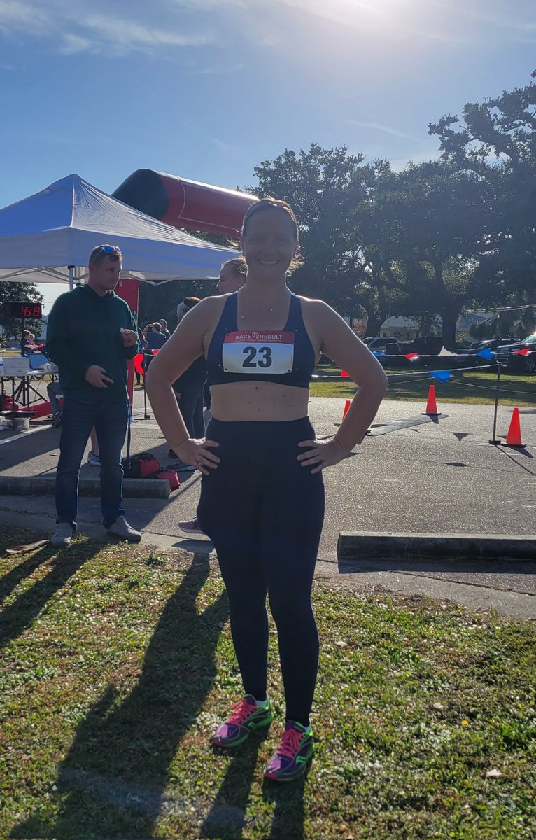 reatha_music's tweet photo. On Thanksgiving I run 5k's. Anyone else? Happy Thanksgiving!! #reathapitmanmusic #run #Thanksgiving #turkeytrot #5k #runningmusician  #runnergirl #runningmomma #runner #fitness #fitmusician #countrymusic #countrymusicartist #musicianlife #music #indie #indieartist #indiemusician https://t.co/5bH9Ulg94o