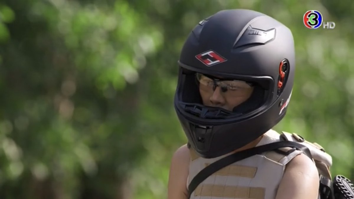 psomethingg's tweet photo. หัวหน้า ยิงปีนแม่นเหมือนจับวาง !!!! เทรนเนอร์ดีก็งี้ง่ะ  😝 #เกมล่าทรชนep9 https://t.co/QoWTSn2bD4
