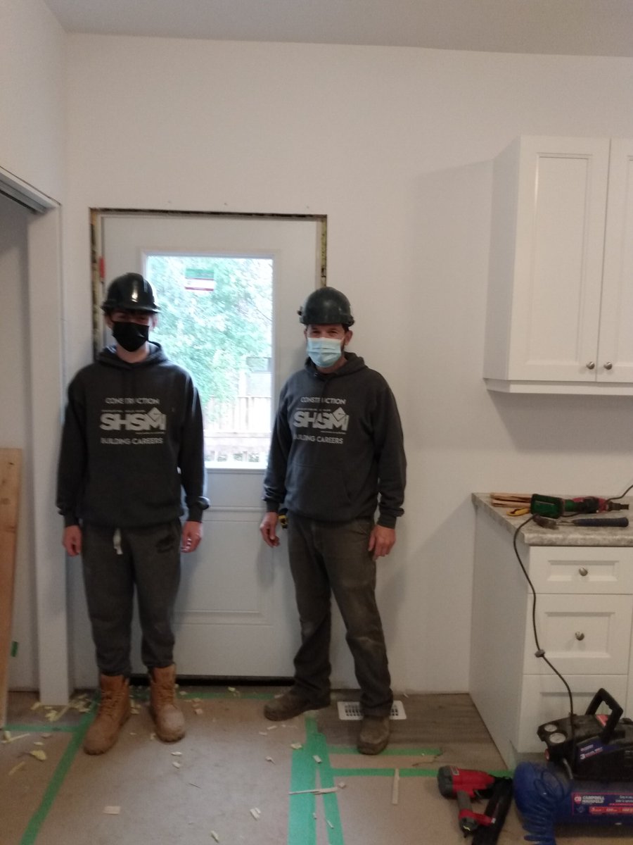 HWDSB_SHSM's tweet photo. From start to finish on the @BCFTGUHWDSB @HabitatHamilton  job site. The @HWDSB_SHSM students have done fantastic work in all kinds of conditions to get these homes ready for families in Hamilton. So proud of their job skills @HWDSB https://t.co/jQqtDIb8MR