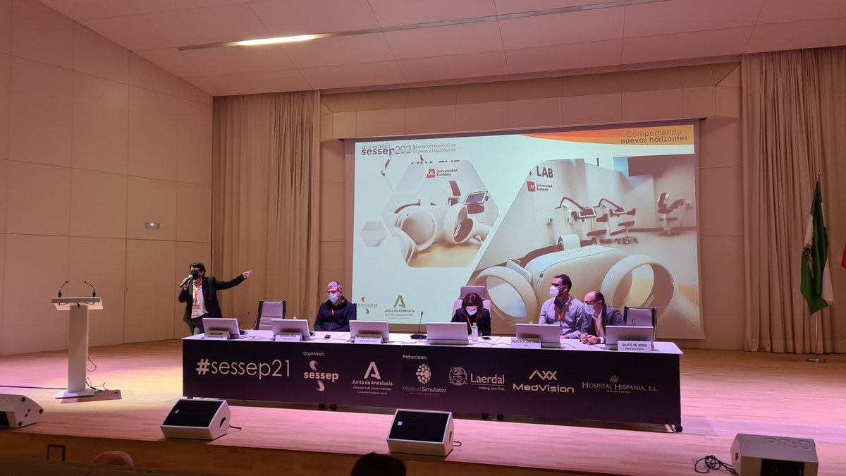 edusqo's tweet photo. Gleyvis Coro @Gleycoro en #SESSEP21 @Sessep_Esp.
Referencias al metaverso (experiencia inmersiva y multisensorial en el uso aplicado de diversos dispositivos y desarrollos tecnológicos en internet) de Zuckerberg, CEO de @Facebook @oculus.
#SegPac #MedEd #VR #SBME #RealidadVirtual https://t.co/XW3ohjGDVF