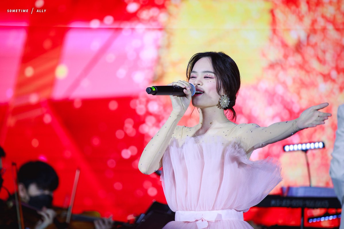 SometimePhoto's tweet photo. The Journey Of Joy At EmQuartier 🎄

#1 

#ALLY #ALLYsONLY #sometimephoto 
#HowToLove #NoMatterWhatIDo
#411music #411ent
#allynitibhon #ซัมไทม์ถ่าย https://t.co/9CImR6do99