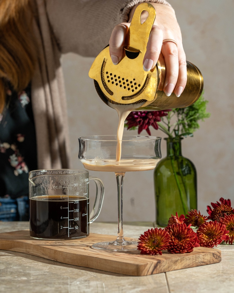 AmCocktailCo's tweet photo. What's your plan tonight? ☺️ Whip that drink and enjoy the holiday! 

Thank you for always making us part of your celebration. ☺️ https://t.co/2G0pHCEpQ1
