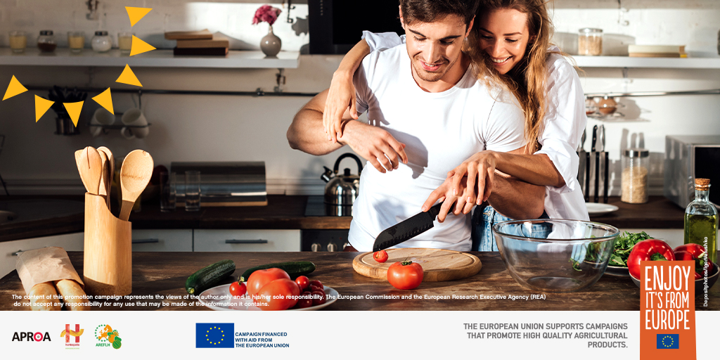 cutesolar_eu's tweet photo. Did you know that tomatoes are fruits? 🍅This fully-flavoured fruit will fill your dishes with colour. And, thanks to the solar greenhouses of southern Europe, you can enjoy them 365 days a year. 😋

https://t.co/R77Y7pla0s
#CultivatingTheTasteOfEurope https://t.co/yPSqnmChnM