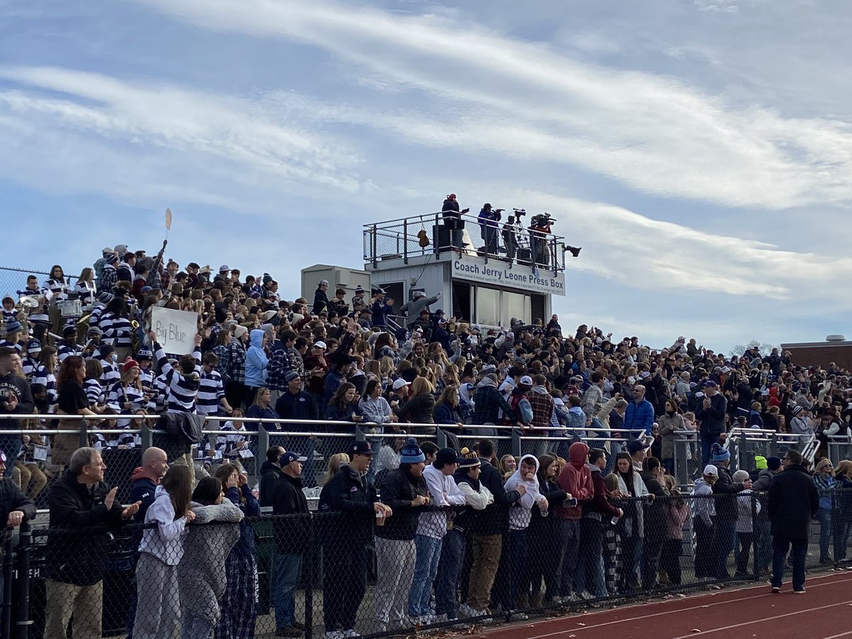 cathyklein03's tweet image. The stands are PACKED here at Pisini! Safe to say our community missed this tradition in 2020. #proudadmin to be here for our FHS students, families and alumni. @FHSFAN @fhssports @fhs_gridiron @RattleCity @MrsRudsitMusic @FHScheer_