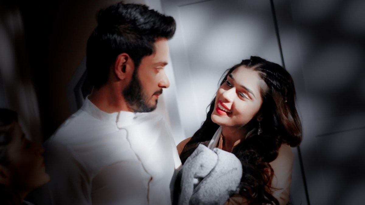malavika_weirdo's tweet photo. Sach toh yeh hai Zara ki tum humara inaam ho jeeta jagta inaam woh bhi upar wale se humare liye 💖 https://t.co/3b8lSOPq2C