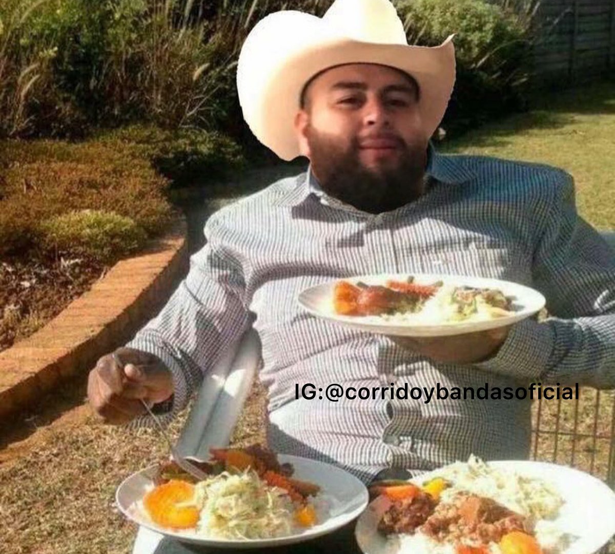 corridosybandas's tweet photo. Mi ex: Te va a doler cuando me veas con otro. 

-Yo en su boda.. https://t.co/KJ1bgd2iz3