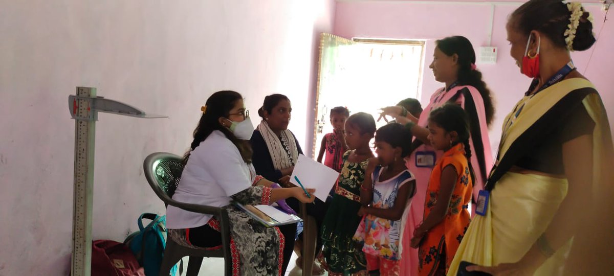 switchindiaorg's tweet photo. SWITCH INDIA HEALTH CAMP
A general health checkup was conducted for the people, mainly women and children.
24th September 2021, Sunday.
Location: Ambernath
#switchindia #switchindiaorg #healthcamp #checkup #health #healthcare https://t.co/9rg2Zi5vE2