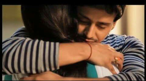 RaniSahibaaa's tweet photo. When he used to hug his world 😙😙
#8yearsofsaddahaq https://t.co/qYHKOq9J84