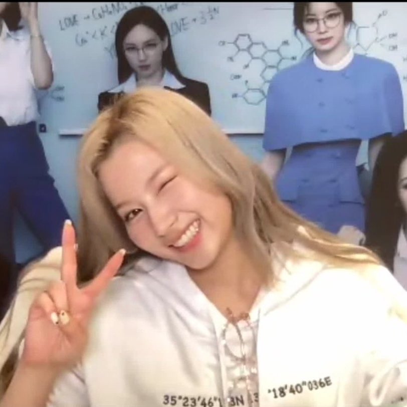 twice smiling tweet media