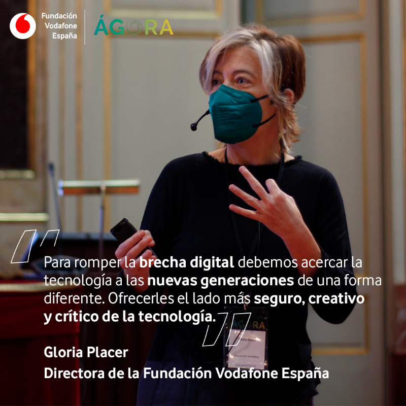El II Congreso ÁGORA es el mejor espacio para debatir sobre el futuro de la educación.

Gloria Placer, directora de la <a href="/FundVodafone/">Fundación Vodafone</a>, lideró el panel sobre competencias digitales en el aula y resaltó la importancia de la digitalización para garantizar igualdad de oportunidades.
