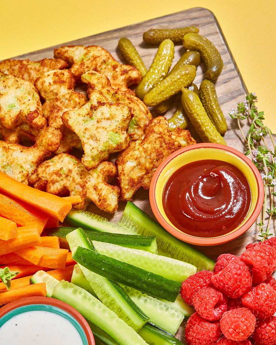 Hands up if you'd rather be sitting at the kids table this year 🙋
#HappyThanksgiving everyone!