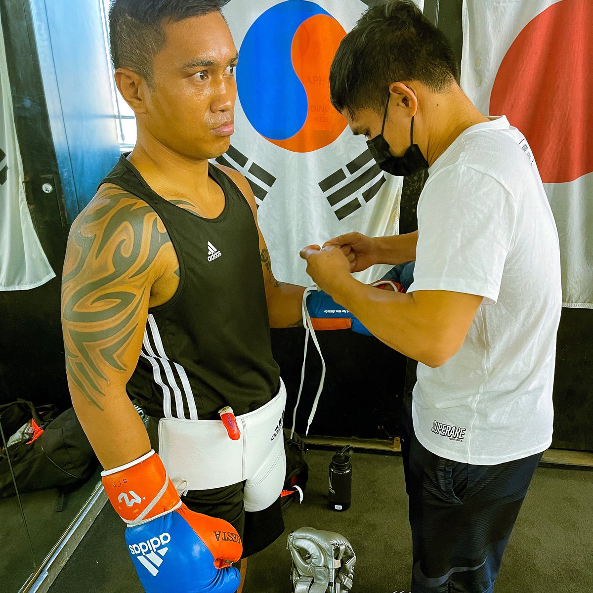 TheRealMGesta's tweet photo. Always thankful to my Coach, @marvinsomodio for everything he does for me! Great teacher, and always calm and collective. #Grateful #CoachAndAthlete #Family #Visayan #teaMGesta #Boxing #WildCardBoxing
@cs_adidas @adidas @WildCardBoxing1
📷: @NeilMacasadia https://t.co/TaUrFaE8KB