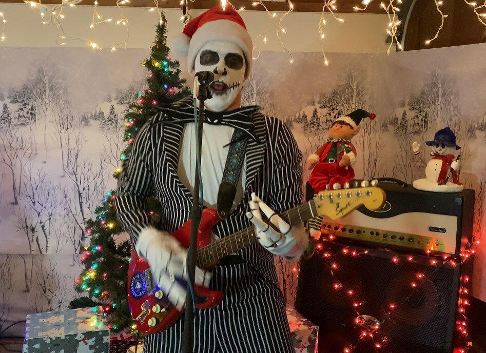 _deliverydave's tweet photo. 🚨 12 Days of Peak Season 🚨

Music video coming Sunday Dec 12th! https://t.co/pePcVoVKmQ