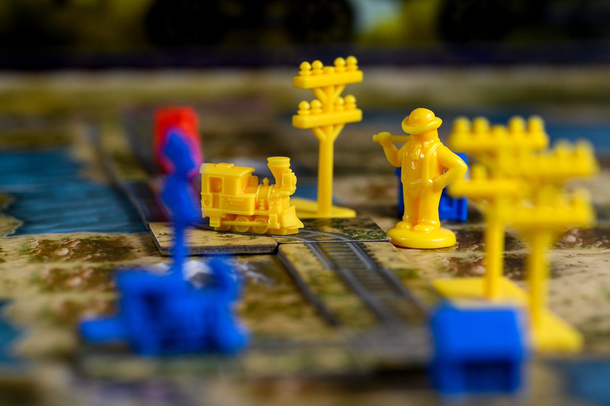 Vesuvius_Media's tweet photo. Connect new cities with Track Tiles to get double the victory points and help you win the game๐ #pacificrailsinc
#pacificrails #miniatures #boardgames #trains #vesuviusmedia #boardgamepics #meeples
#victorypoints https://t.co/s5c15342CS