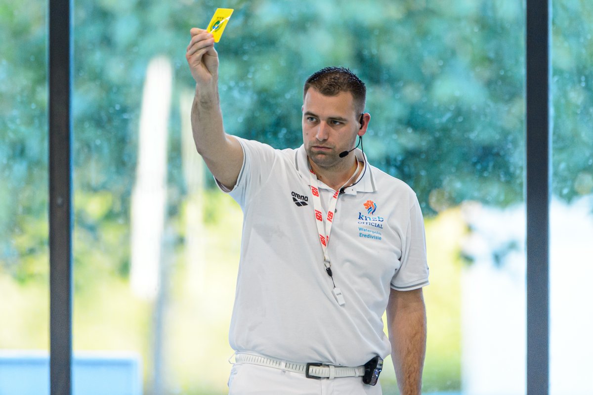 waterpoloNL's tweet photo. Er kwamen weer veel reacties binnen op de spelregelvraag van de week. Tijd voor het antwoord! Had jij het goed? Binnenkort een nieuwe spelregelvraag! | Antwoord spelregelvraag #3 | https://t.co/3IAimpUQNB https://t.co/h7gP99TBg4 https://t.co/zlNl6IhUKD