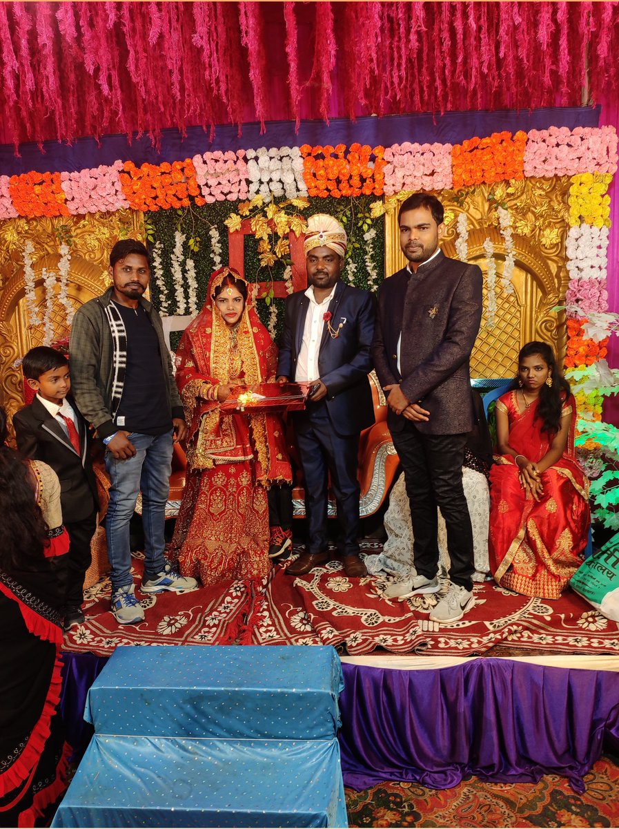 अनुज @Amardipofficial के विवाह समारोह की कुछ झलकियां। नवविवाहित वर-वधु दोनों को बधाई एवं शुभकामनाएं।