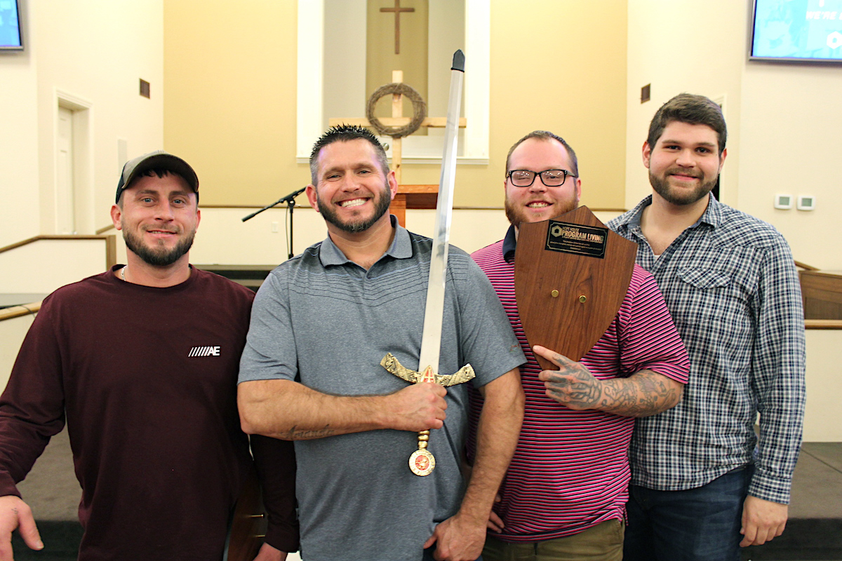 hopehousebg's tweet photo. Happy #Thanksgiving! We're grateful for your generosity that God uses to change lives through our ministries, like these men who graduated from #ProgramLiving this month! We look forward to celebrating the graduation of the men who received their six month coins in the spring. https://t.co/Z3xTFSSs5d