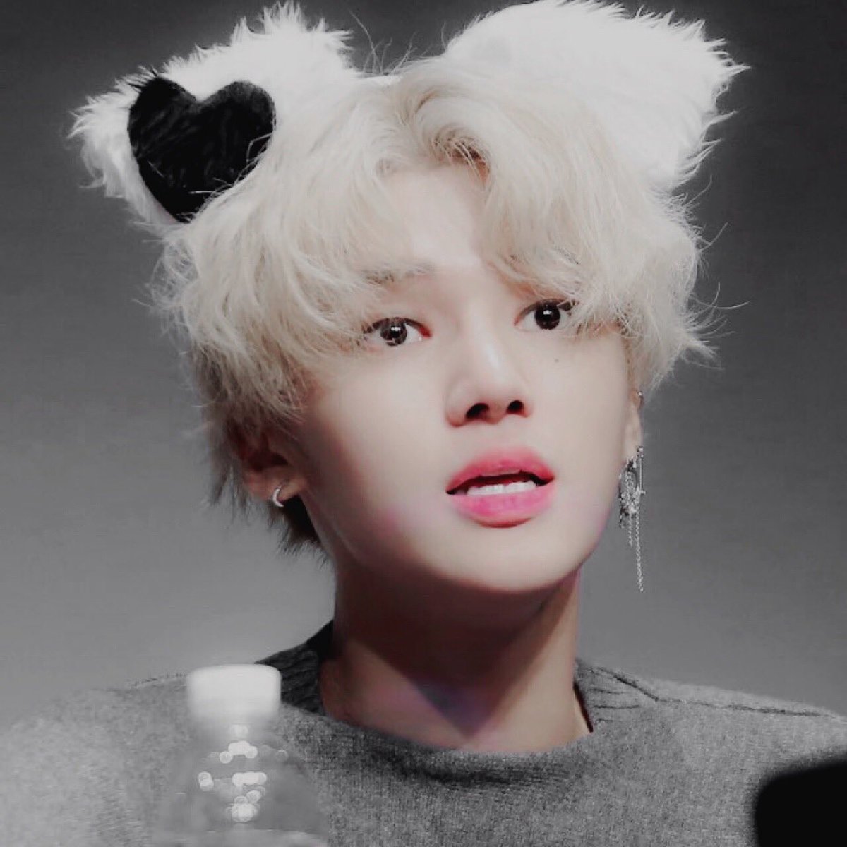 Thank you for always lighting my way, happy birthday our best performer !! i love you soooooo much <33

#사랑둥이_우요_태어나줘서_고마워
#GeniusPerformer_WooyoungDay