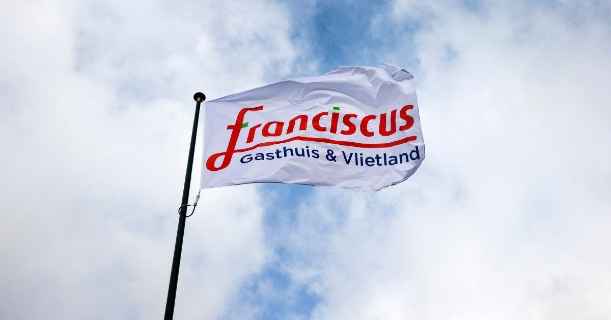 In verband met de toename van het aantal coronapatiënten in ons ziekenhuis, zijn wij helaas genoodzaakt om een groter deel van onze zorg af te schalen. Wij betreuren deze beslissing en begrijpen dat wij patiënten hiermee teleurstellen. Lees meer: bit.ly/2U1OVSl