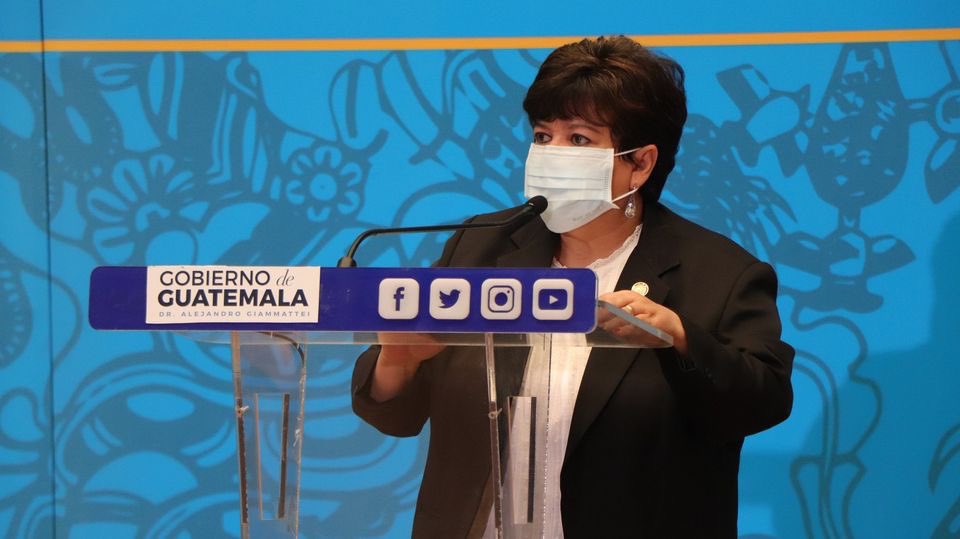 MineducGT's tweet photo. En el Palacio Nacional de la Cultura, la #ViceministraVilmaLeón dio a conocer las acciones que se realizan en los programas: #PEAC, #PRONEA, Programa de Modalidades Flexibles para Educación Media, #CEMUCAF, Sistema de Certificación de Competencias y academias de cursos libres. https://t.co/9E0cilPKa3