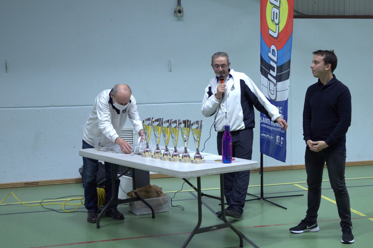 JeremyMichalon's tweet photo. 🏹 Remise de trophées pour les vainqueurs de la compétition de tir à l’arc 

👏 Bravo aux archers conflanais

🐥 Des poussins déjà très expérimentés sous l’œil (très très avisé) de leurs aînés 

@VilledeConflans @jarlbab78 https://t.co/ABMfCNwaL1