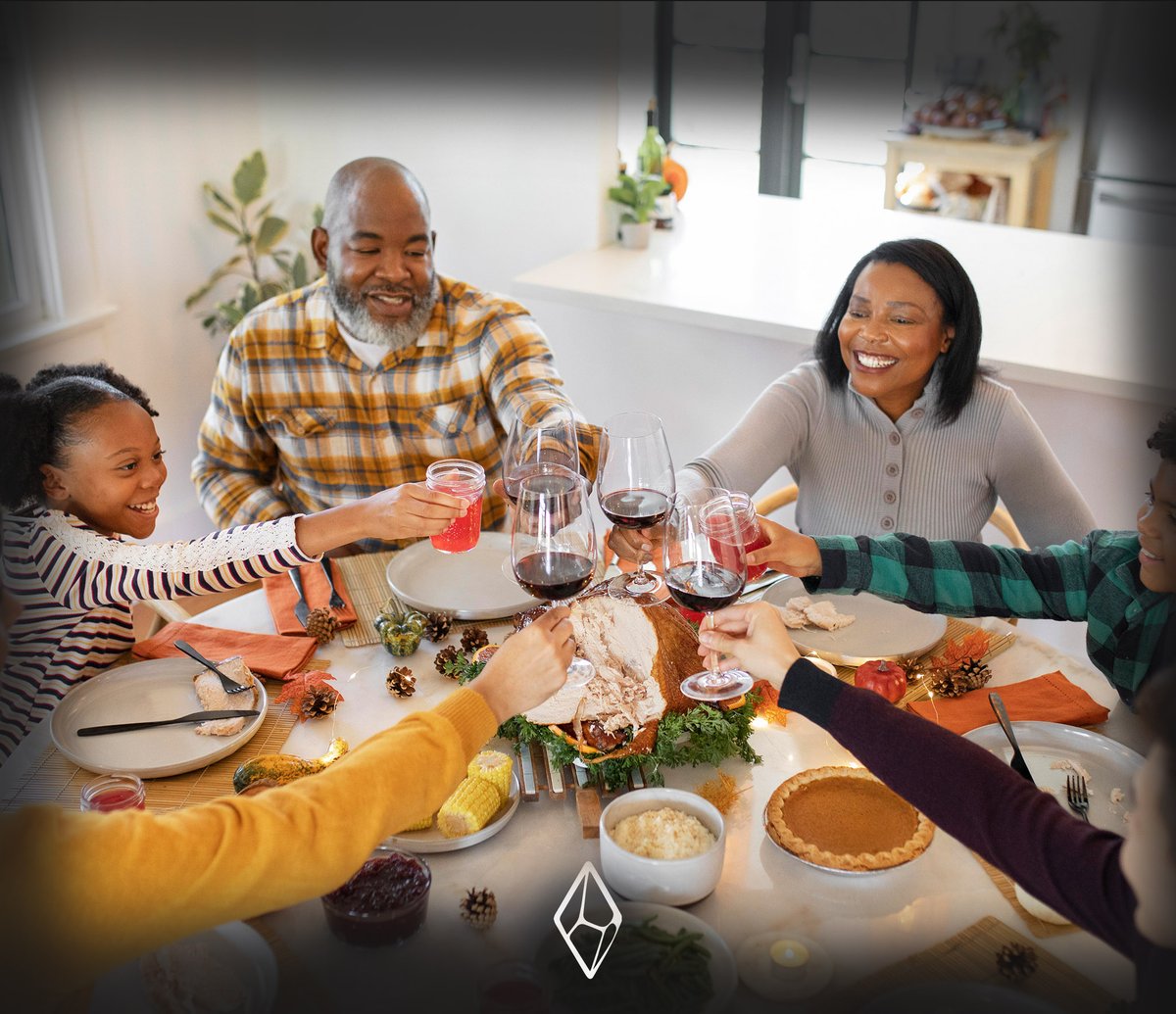 obsidiandrinks's tweet photo. Happy Thanksgiving to all our American friends!
We hope you all have a lovely time with your family and friends. We think that this year, that's something to be thankful for already!
#thanksgiving #friendsandfamily #lockdownover https://t.co/kYyaZ2luPL