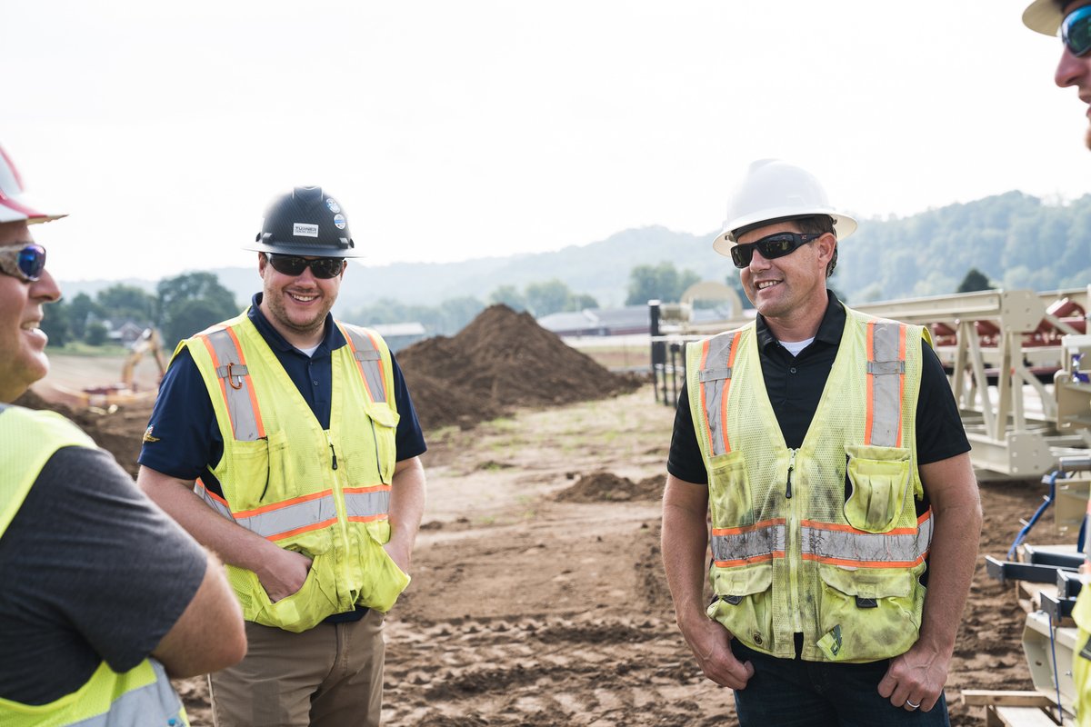 MiningTurner's tweet photo. Happy thanksgiving from the Turner Mining Group team!

We're thankful for an incredible team of people and partners across the country who help us deliver mining services to the USA.

Have a safe and happy holiday! https://t.co/lDHKsEYPMa